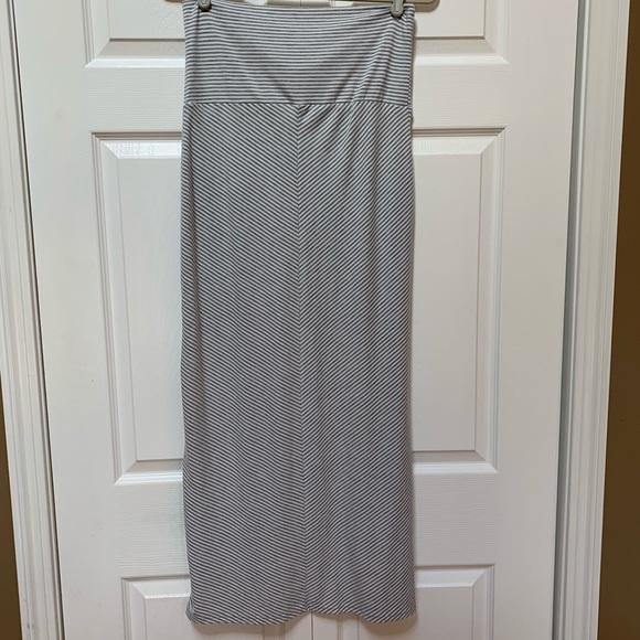 Old Navy Maternity Maxi Skirt - Picture 3 of 5
